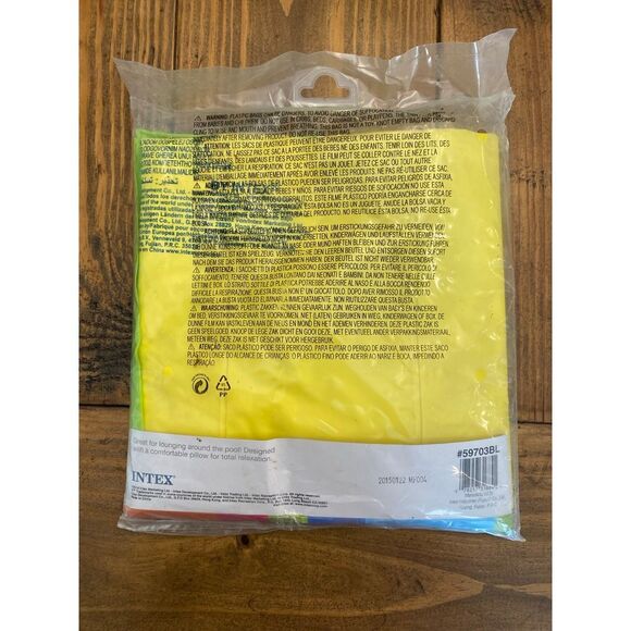 Intex SWIM MATS 2/ PER PACKAGE 72" X 27" 2 DIFFERENT COLORS - Picture 3 of 5